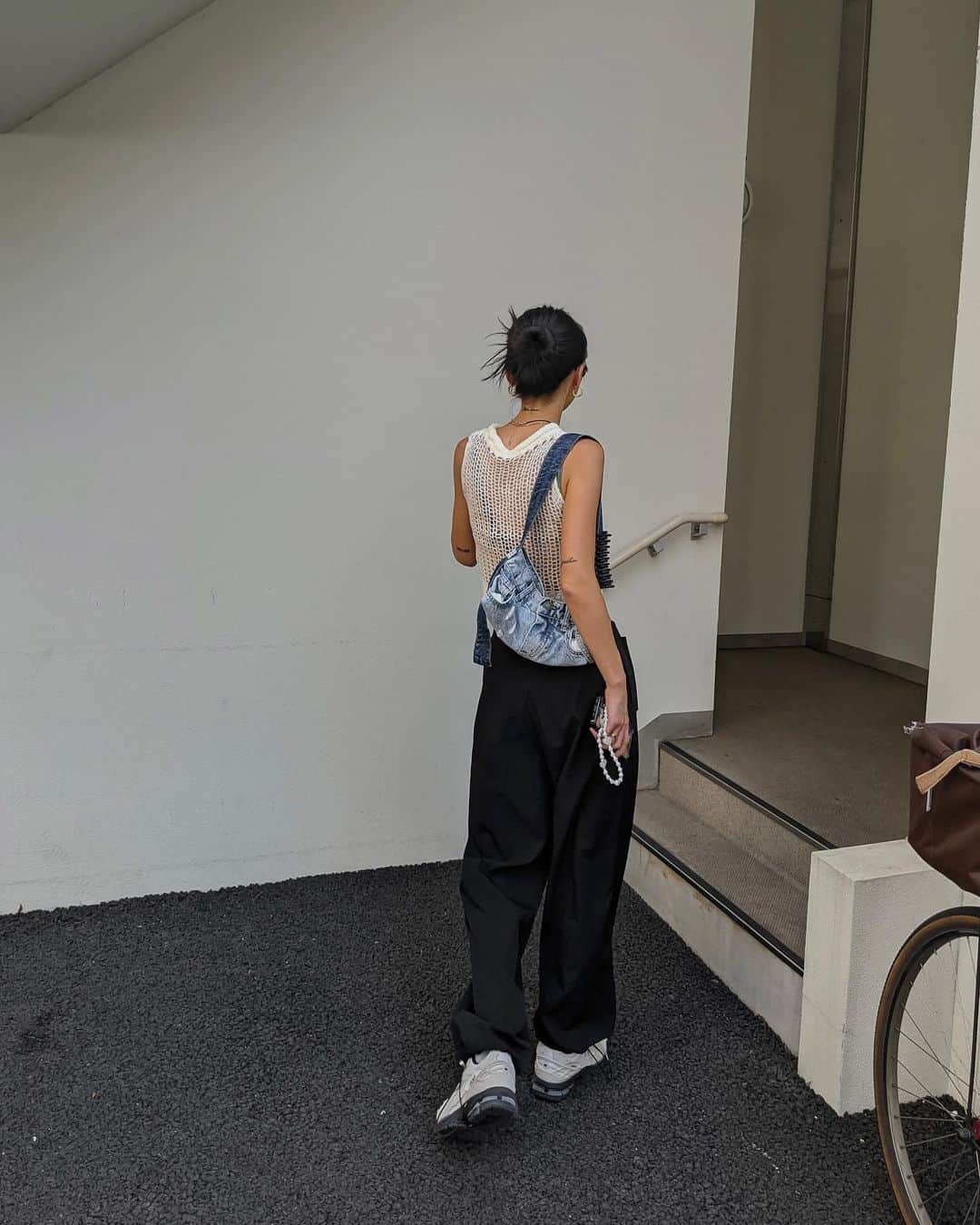 宮川由衣子さんのインスタグラム写真 - (宮川由衣子Instagram)「. ビキニはファッションですので インナーにはビキニをチョイスしております🩱💦#誰  しかしこのままお蕎麦を食べに行ったら 店内寒過ぎて凍えました🥶🥹 皆様外と中の寒暖差にはご注意を⚠️#誰ぇ . #fashion #outfit #ootd #aclent」7月29日 21時12分 - yuiko_miyagawa