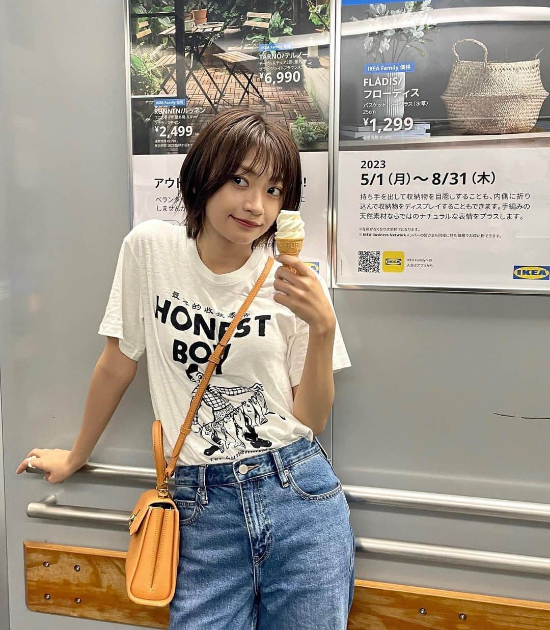 板倉可奈のインスタグラム：「久々にお洋服をポチりまして、  早く届かないかなぁ と思うこの頃🍦  #kanacolor」