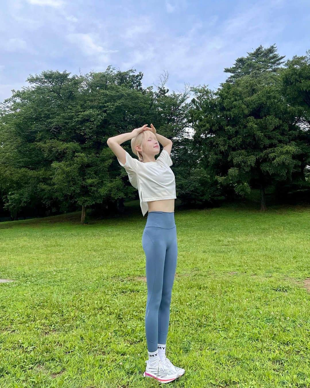 志村美希のインスタグラム：「🌳 中臀筋ってどうにか消してもらうことってできる、？🥵  YouTubeあがったよん 私のチャンネル史上初の練習動画🏋🏻‍♀️」