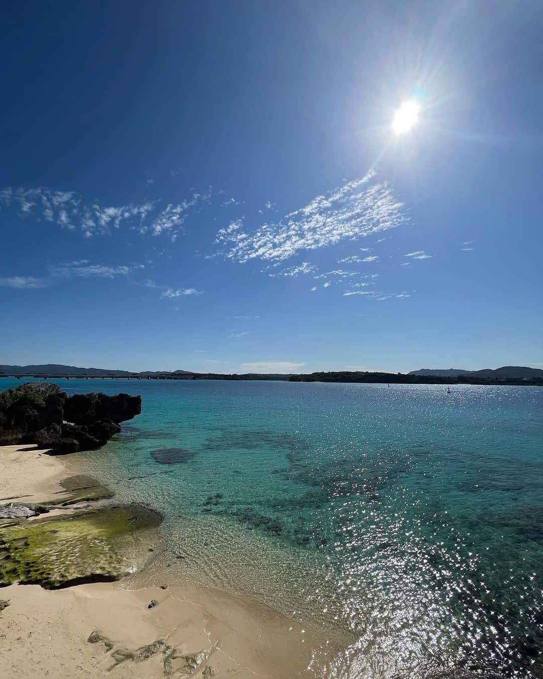 森山紗希さんのインスタグラム写真 - (森山紗希Instagram)「綺麗な海見たいなぁ  お気に入りの貝殻をどうしても見つけたくなる🐚  #沖縄  #沖縄旅行  #暴風に立ち向かう  #☺️」7月29日 20時17分 - morisaki0404