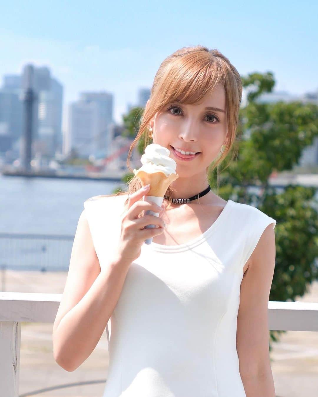 葵井えりかさんのインスタグラム写真 - (葵井えりかInstagram)「焼けてます🍦黒ぽん  #portrait  #resexxy #キラナガーデン豊洲」7月29日 20時22分 - aoi.erika0205