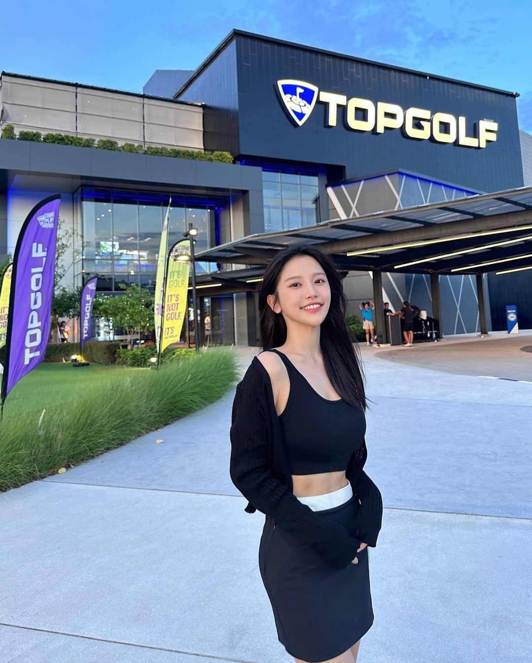 蔡瑞雪（Ruixue Tsai）さんのインスタグラム写真 - (蔡瑞雪（Ruixue Tsai）Instagram)「TOPGOLF ⛳️🚀🤍🇹🇭  #golf #topgolf #thailand」7月29日 20時22分 - snowbabyq