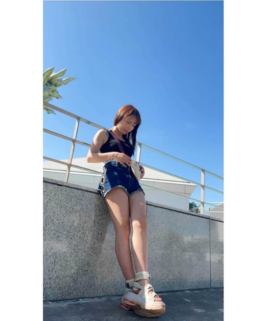 中冨杏子さんのインスタグラム写真 - (中冨杏子Instagram)「杏子ちゃんに撮ってもらった♡  #tiktok #コーギー#モデル#インフルエンサー#女優#俳優#オシャレ#夏コーデ」7月29日 20時27分 - anko_nakatomi