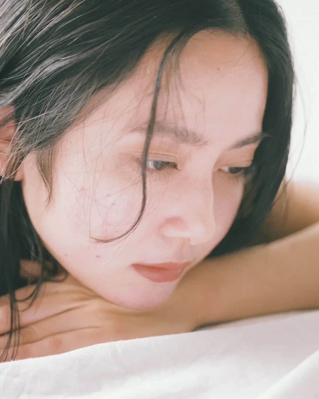小川琴美のインスタグラム：「Film☁️  Ph by @nanono1282」