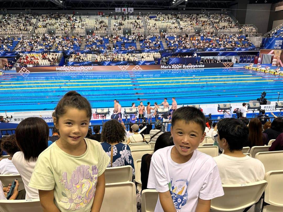 エリナ シルカのインスタグラム：「World Swimming Championships 2023 世界水泳行ってきましたー！迫力があって、次から次へとレースがあるからとても楽しかった🏊‍♀️ 池江選手も予選突破のスイム見れて凄かった😆😆😆😆😆」