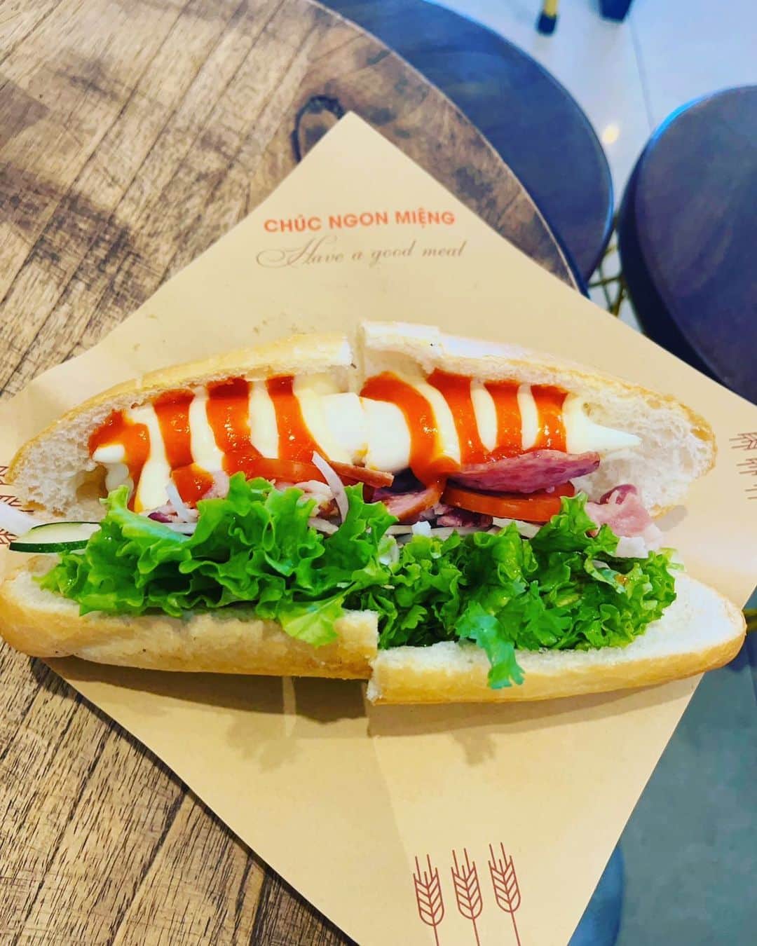 やまだひさしのインスタグラム：「孤独のグルメ バインミー シンプルだけどパンの食感で味わいが左右されるから好みの店を探すのはなかなか大変。池袋のシンチャオにも行きたくなったw #やまだひさし #ラジオ #DJ #グルメ #大好き」