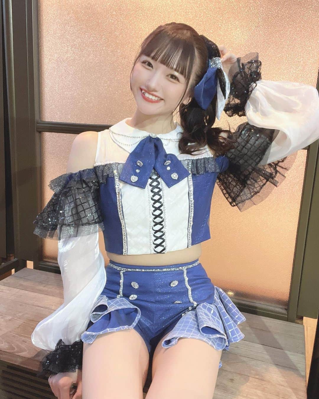 夢実あすかさんのインスタグラム写真 - (夢実あすかInstagram)「今日のあすか‪ ·͜· ．  ． サイドポニーテールあすかもすき？🤤暑かったからすっきりさせたかった🤤  ． #japaneseidol #japanesegirl #idol #instagood #instalike #selca #followforfollowback #selfie #today #ootd #dailylook #instafashion #followme #アイドル前髪 #makeup #今日のコーデ  #アイドル  #アイドルメイク  #サイドポニーテール  #ハーフアップ #いいね返し #自撮り #自撮り女子 #自撮り界隈 #推してください #ヘアアレンジ #オフショル #ショーパン #アイドル衣装 #ポニーテールアレンジ」7月29日 20時53分 - asukadayou213