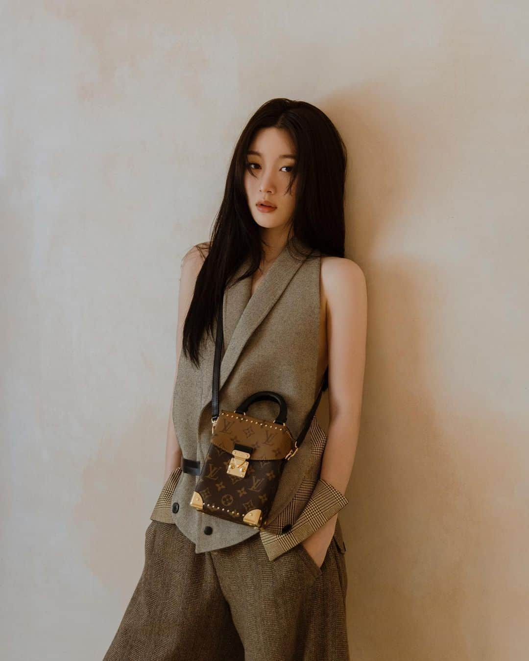 チョン・チェヨンのインスタグラム：「#광고 @LouisVuitton」