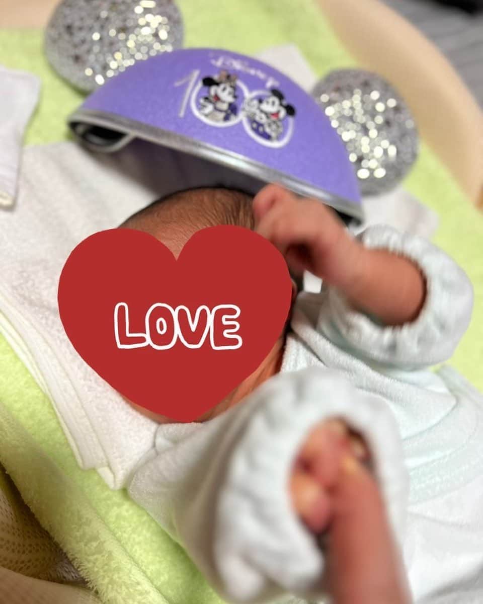 上田昌幸のインスタグラム：「私事ですが、先日元気な男の子が産まれました🙌 母子ともに健康です😊 ディズニー100周年、TDL40周年の記念すべき年に産まれてきてくれた長男。 家族でディズニーに行ける日が楽しみです♪ あ〜幸せ〜😭  #よめちゃんありがとう」