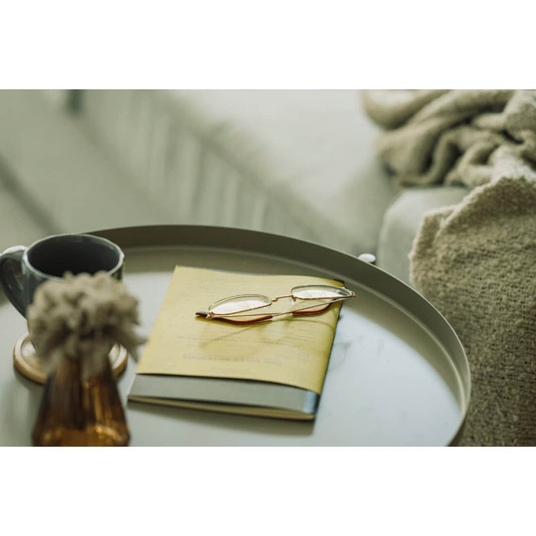 のインスタグラム：「Model room Open renovation house  ▪︎photo  @acco0326  ▪︎interior  @andmana_mana93   #モデルルーム #モデルハウス #完成見学会 #リノベーション #新築 #木のある暮らし #自然素材 #稲葉製材住宅  〜〜〜〜〜〜〜〜〜〜〜〜〜〜〜〜〜〜  【熊本の暮らしに寄り添った工務店】 熊本県北を中心に新築、リノベーションを手掛ける工務店です。 家を建てることがゴールではなく、家を建てたあとの暮らしにフォーカス。 一人ひとりが楽しい暮らしを送れる家をご提案することが重要だと考えます。 素材にもこだわり、県産材を使用したりと人と自然に配慮した熊本らしい家づくりをご提案します。」