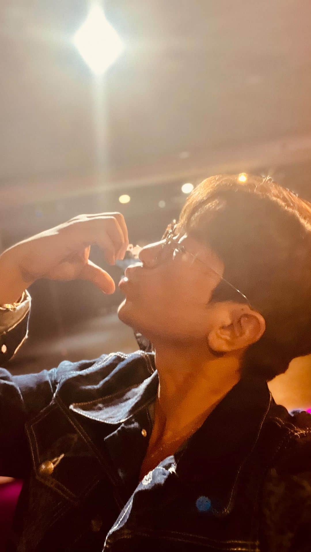 イ・ミヌのインスタグラム：「[💡] M 20th Anniversary Live “STORY” 비하인드  한달 전 오늘~ 벌써 한달이나 지나다귤??🙄 그때 기억을 다시 떠올리며 함께한 순간들을 비하인드 영상으로 준비했다귤~🎁 다시한번 와주신 모든분들 그리고 함께한 모든 스텝분들 진심으로 너무 고마워요~🙏   I M U~🫶🧡  https://www.youtube.com/watch?v=cRDfPmuYzOk&t=138s」