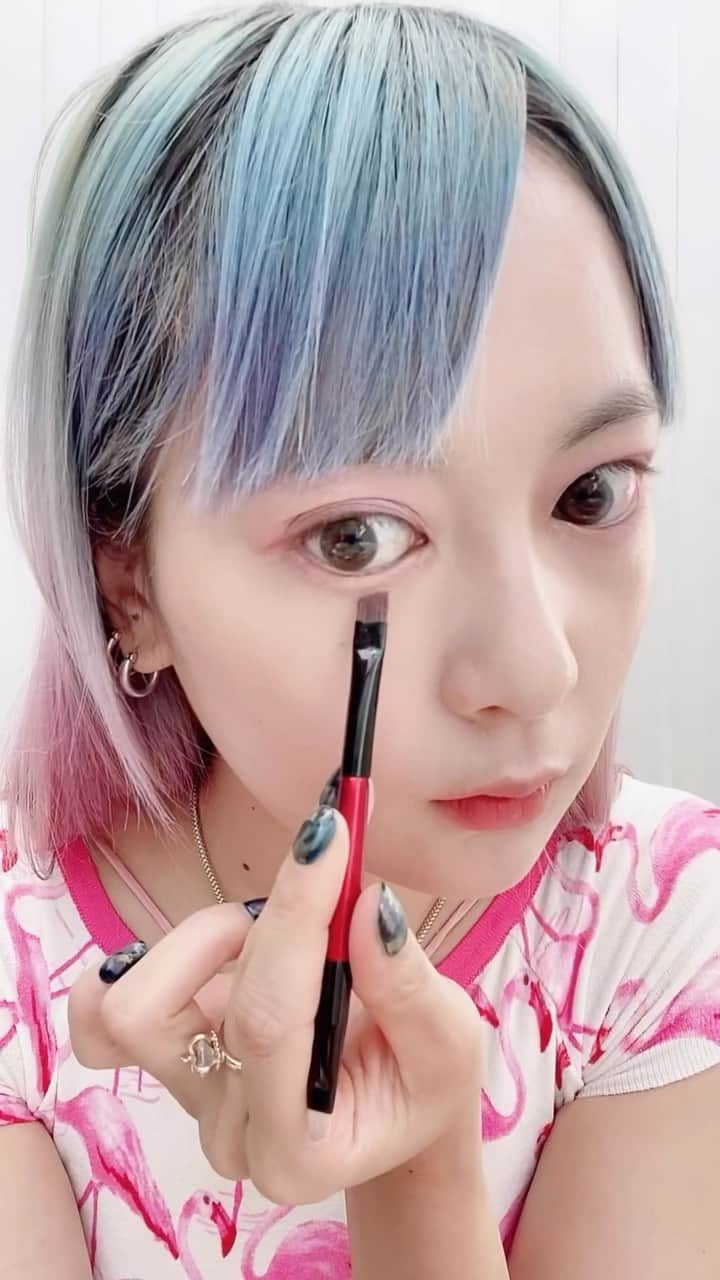 水森依音のインスタグラム：「Barbieになりたい🛼🦩🫧💖💖🧚🏻‍♀️   #Barbie  #toofeced #kawaiifashion  #idol #barbiemovie  #メイク動画」