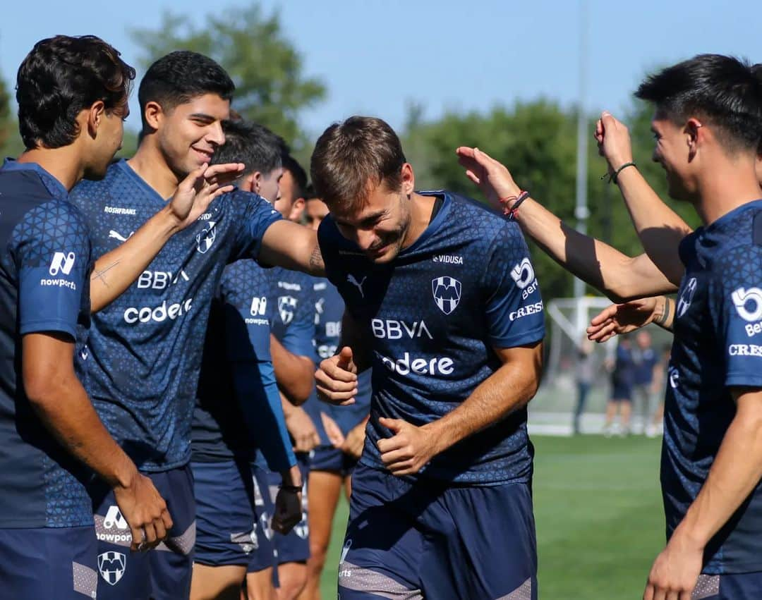 セルヒオ・カナレスさんのインスタグラム写真 - (セルヒオ・カナレスInstagram)「1️⃣° día de entrenamiento con @rayados preparando la @leaguescup 🏆 !!!」7月29日 13時49分 - sergiocanalesoficial