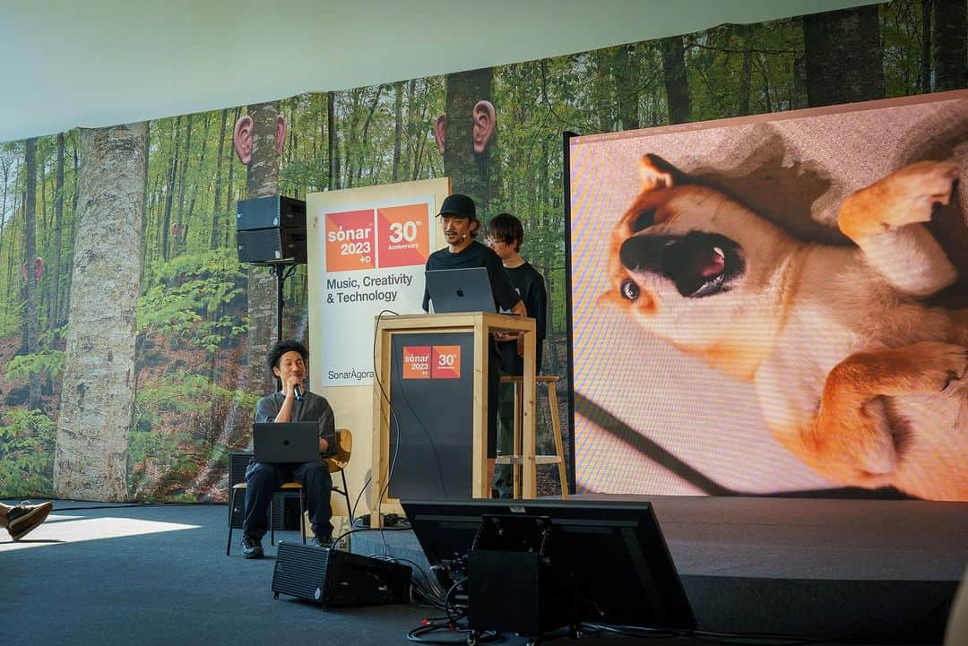 真鍋大度さんのインスタグラム写真 - (真鍋大度Instagram)「MASTER CLASS GENERATIVE AI & AND THE ARTS @sonarfestival  @sonarplusd」7月29日 13時56分 - daitomanabe