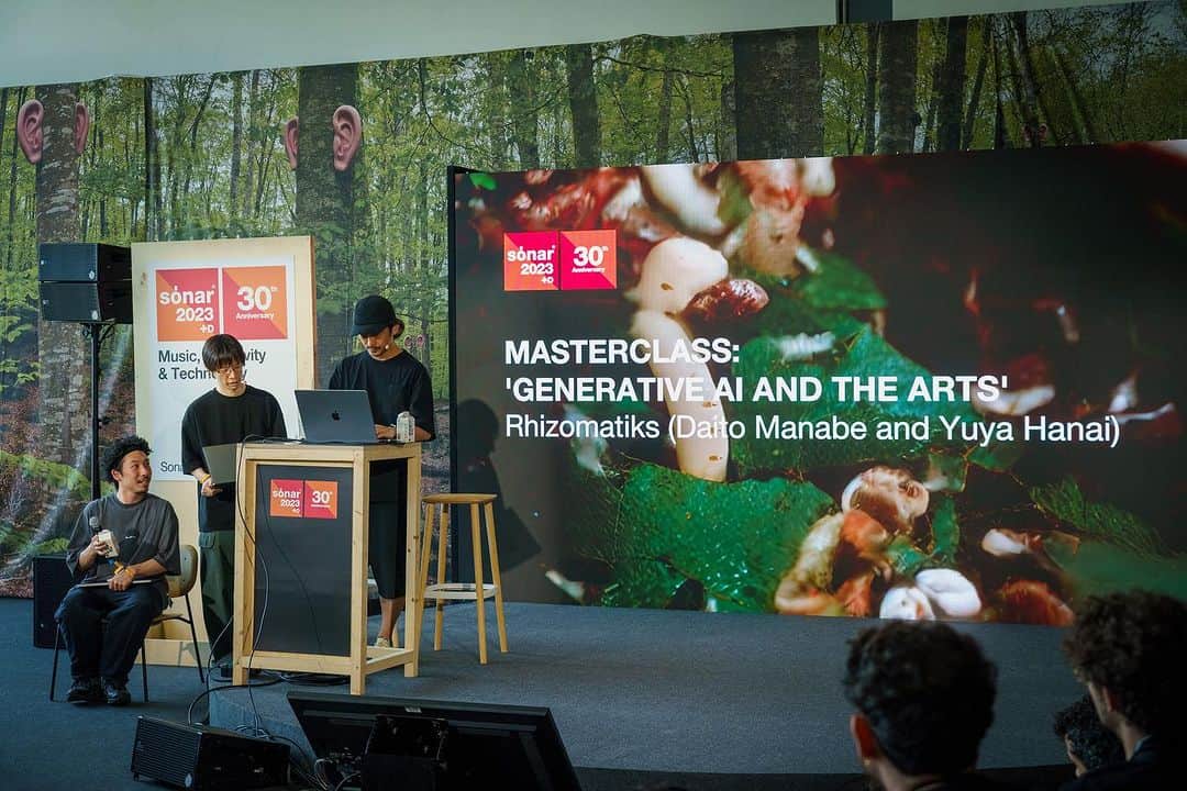真鍋大度のインスタグラム：「MASTER CLASS GENERATIVE AI & AND THE ARTS @sonarfestival  @sonarplusd」