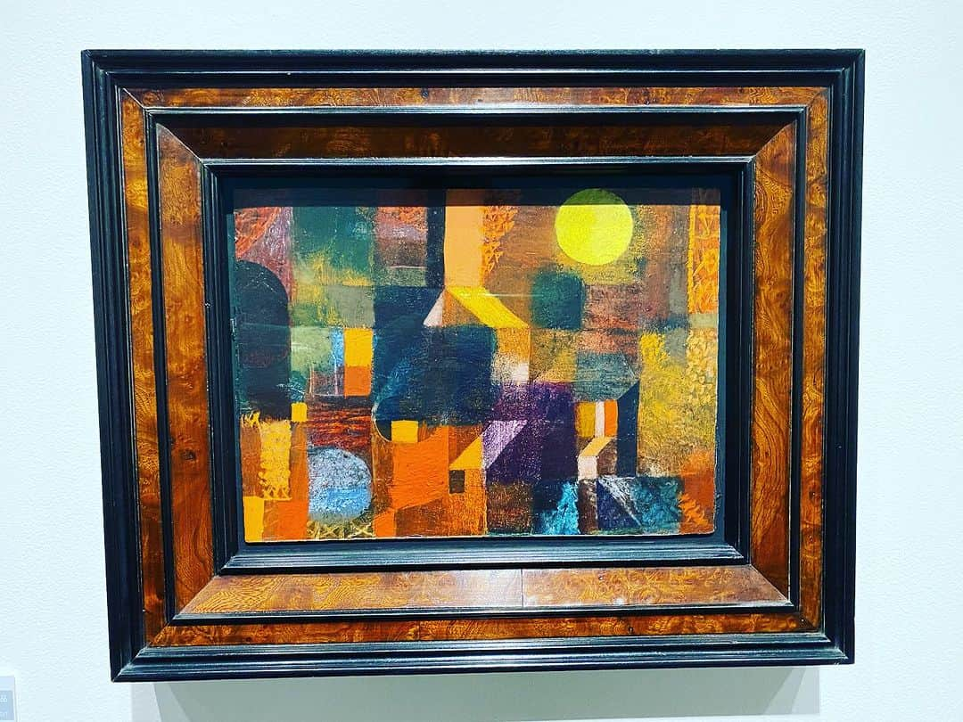 角田陽一郎さんのインスタグラム写真 - (角田陽一郎Instagram)「アーティゾン美術館『ABSTRACTION 抽象絵画の覚醒と展開 セザンヌ、フォーヴィスム、キュビスムから現代へ』 すごい楽しい！そしてすごい豪華！一点一点がドキドキする作品。 あまり時間が無くて駆け足だったのが勿体ない。またゆっくり行きたい。  #角田陽一郎 #art #アーティゾン美術館 #abstraction」7月29日 14時02分 - kakuichi44