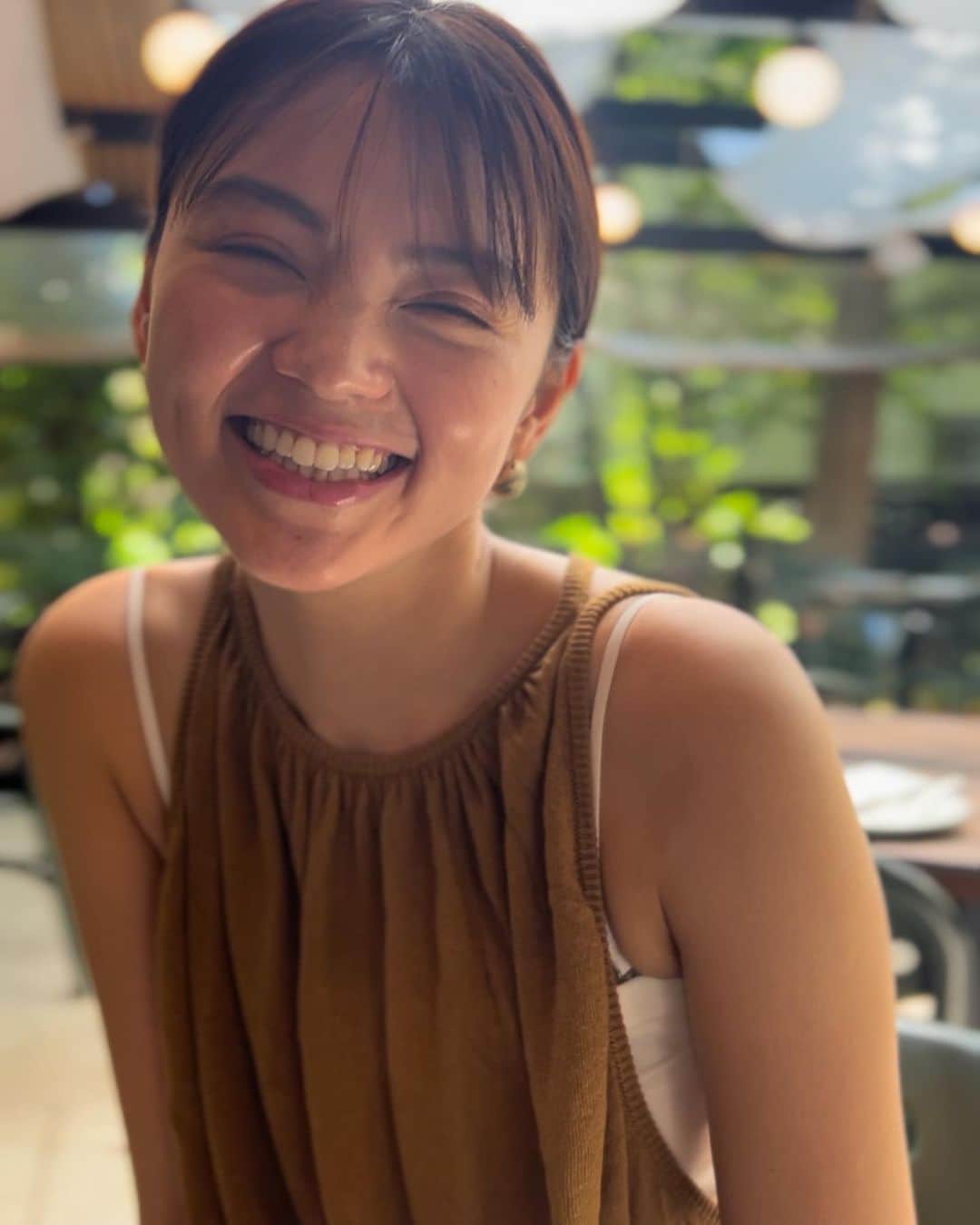高原愛のインスタグラム：「私の夏休み😙💖🌺⛱🌈 大好きな場所に久しぶりに来れた☺️ 満面の笑みになるよね💖 何年経っても素敵な場所は変わってなかった✨ また来よう💖　  #なつやすみ #dayoff#cafe#morning#brunch #outfitoftheday  #💖#🌈#🤙#⛱#🌺」