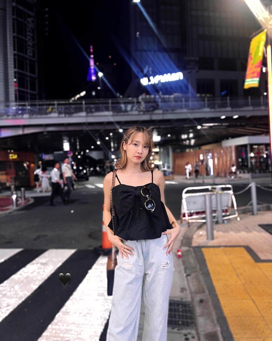 海老沢恵莉香さんのインスタグラム写真 - (海老沢恵莉香Instagram)「Tebak siapa yg fotoin🤭  てか最後のポーズなに(笑)  🦋」7月29日 21時25分 - erika_ebisawa