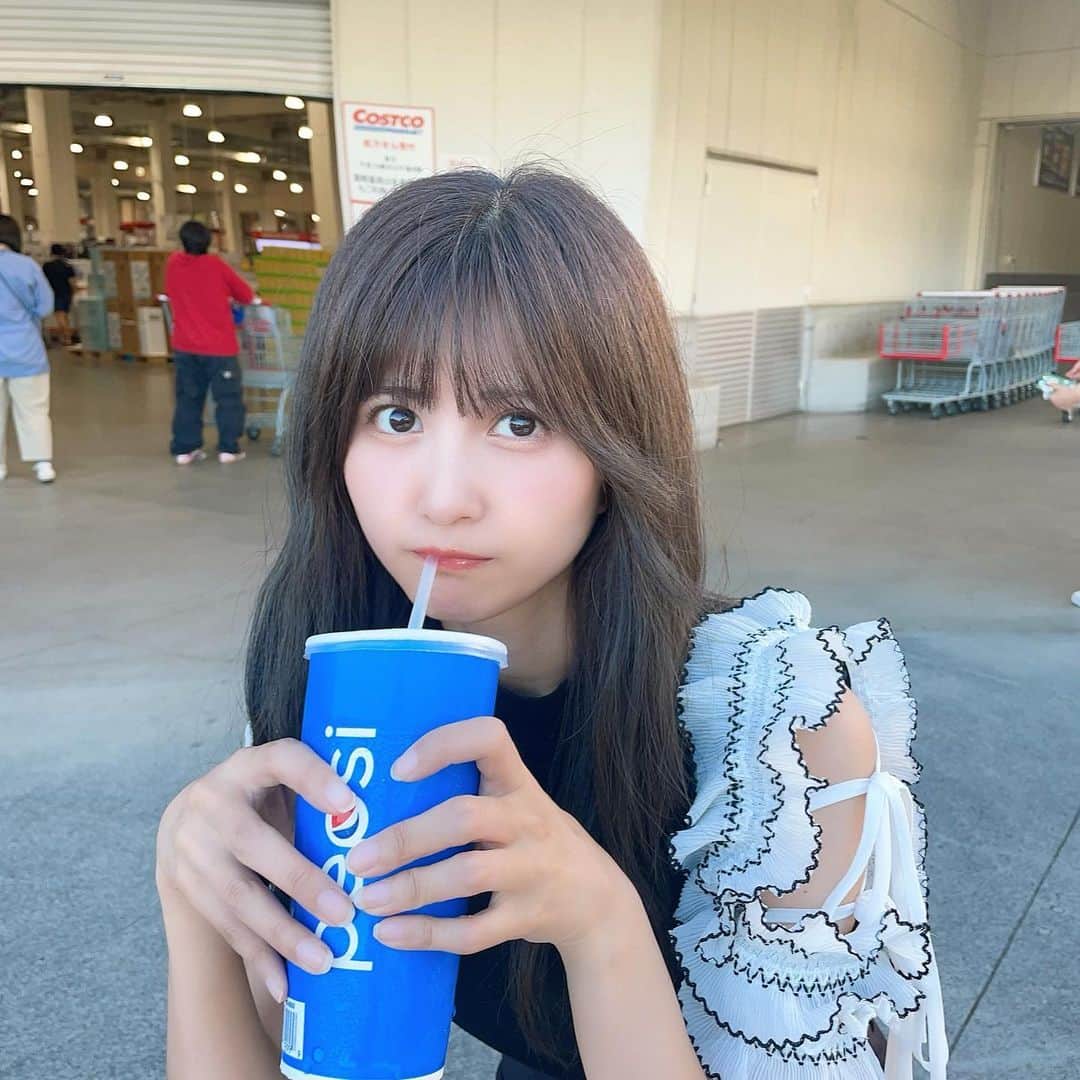 金澤有希のインスタグラム：「毎日あっついから 頑張って沢山水分摂るようにしてる🥤  #コストコ #コストコ購入品」