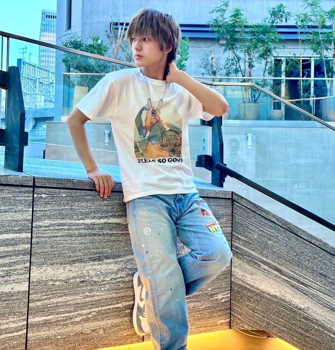 荒木飛羽のインスタグラム：「お友達とお出かけした時の写真です！ この日はヒステリックグラマーコーデです‪‪☺︎‬ @hystericglamour_tokyo」