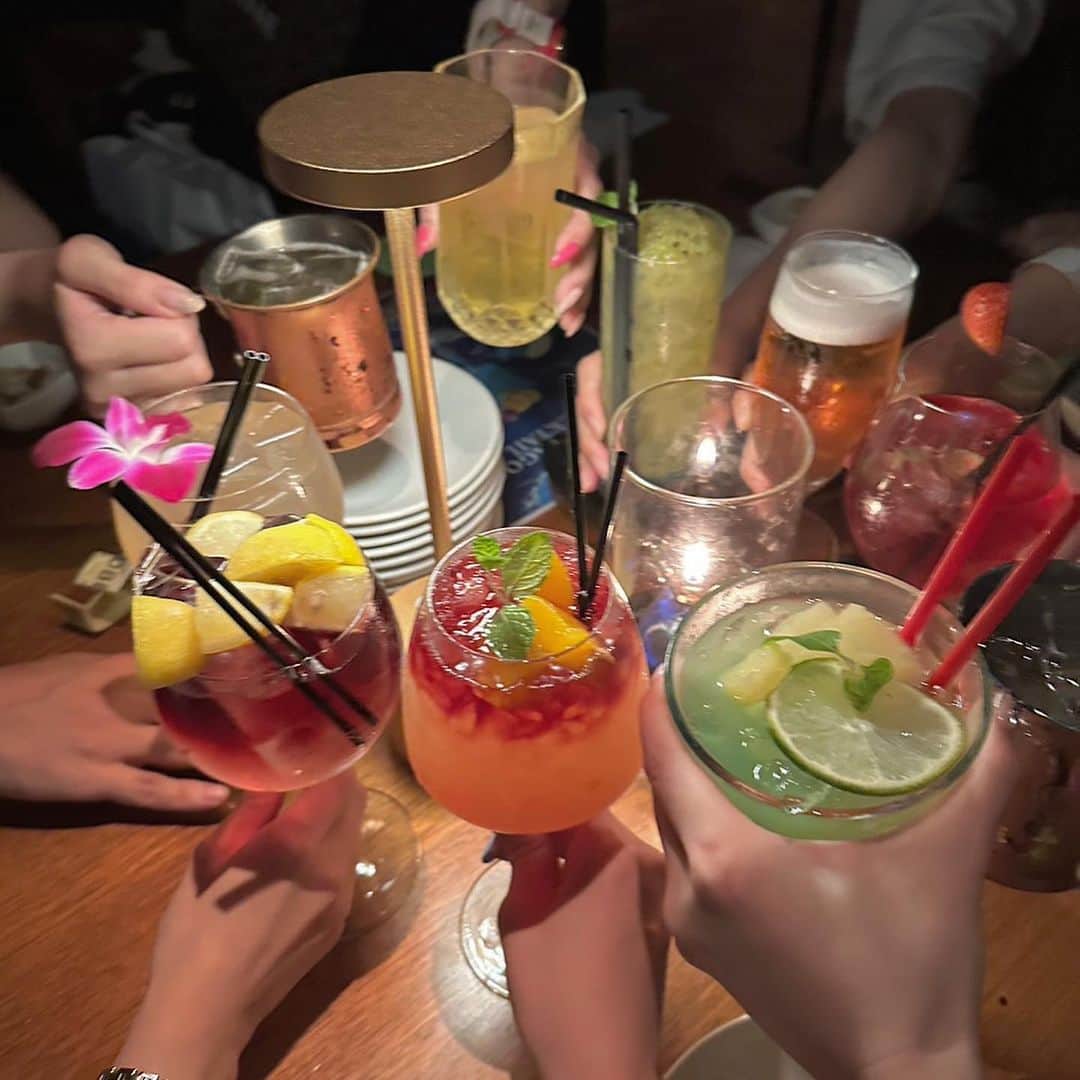 鏑木梨奈さんのインスタグラム写真 - (鏑木梨奈Instagram)「アイドル時代のみんなとBBQ♡ 暑すぎたけどめっちゃ楽しかった！ 今でもこんだけ集まれるって嬉しい♡  また集まろうね♡」7月29日 16時40分 - baby___rina