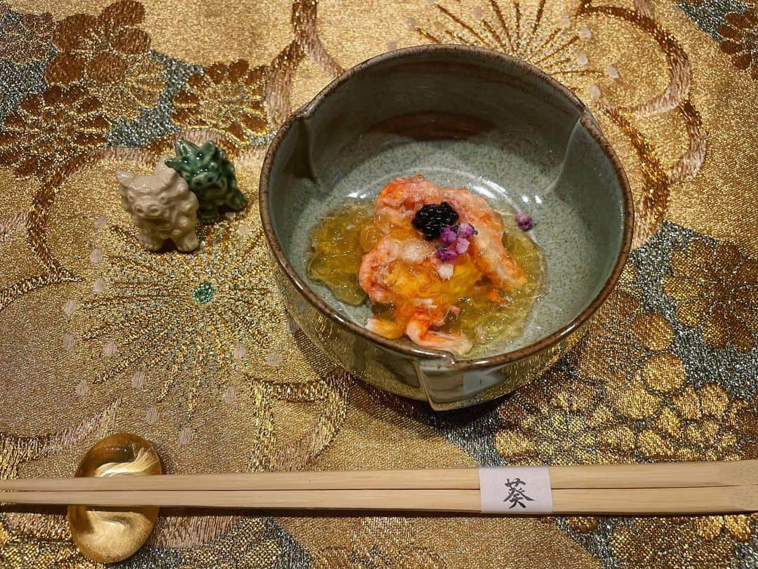 明璃奈さんのインスタグラム写真 - (明璃奈Instagram)「葵　大阪  色々なお食事を楽しめるの好き♪ すべて華やかで目でも楽めて美味しかった✨  1枚目はコーギーみたいな食パン🍞  #japanesefood #大阪」7月29日 16時43分 - __arina.3