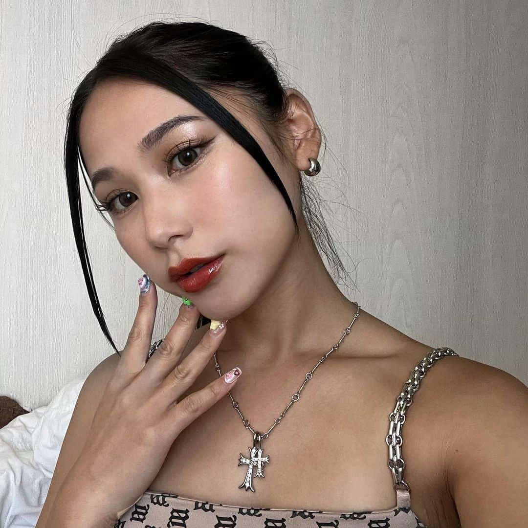 𝑀𝑎𝑘𝑖𝑀𝑖𝑘𝑢のインスタグラム：「@flanmy 佐々木希さんイメージモデルの 普段使いしやすいカラコン🫧  透明感たっぷりのオトナ可愛いレンズで毎日使っても飽きないデザイン🥹  PR @flanmy #FLANMY #キャラメルパイ #シェルチュールロゼ #カラコン #sponsored #フランミー」