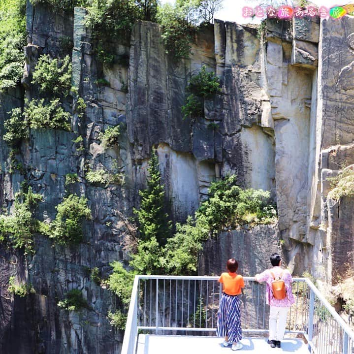 吉川亜樹さんのインスタグラム写真 - (吉川亜樹Instagram)「このあと18時30分〜 #おとな旅あるき旅 オンエア📺  今回は  日本遺産・北木島へ❗️ 岡山・笠岡で 海の美味いもんを巡ります🌊  「石の島」に恐怖＆絶景展望台⁉ 🦪絶品ブランド牡蠣に 破格の豪華ランチも登場します🥢  三田村さんも 北木島を訪問するの初めてだったみたいです😎  夏の旅行の参考に どうぞご覧ください🍶  #tver #YouTube でも チェックしてね✅  #テレビ大阪 #tvo #岡山 #笠岡 #北木島 #三田村邦彦 さん #吉川亜樹」7月29日 18時05分 - yoshikawa_aki