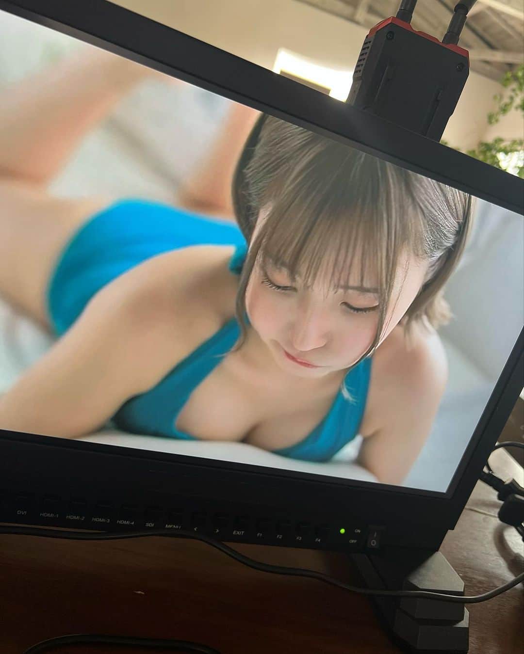 伊関あみのインスタグラム：「足気になるなぁ〜〜〜😯😂」