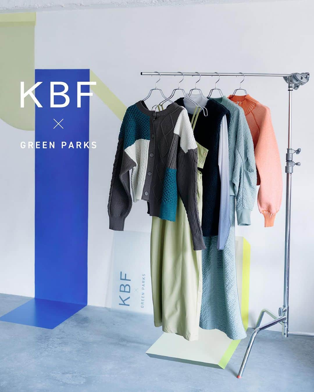 Green Parks(グリーンパークス) さんのインスタグラム写真 - (Green Parks(グリーンパークス) Instagram)「【KBF×Green Parks】 エイジレス・シーンレス・タイムレス。 「自分らしくいられること」を大切に、 ファッションを楽しんでいる人に、 ひとさじのスパイスを提案するブランド "KBF"。  Green Parksから、 KBF秋の新作コラボアイテムをお届けします。  ✅画像をタップしてアイテム詳細をCHECK  ◼︎オンラインストア@stripe_club にてご予約受付中 【8/10(木)までご予約アイテム10%OFFキャンペーン実施中】 ◼︎Green Parks店舗＆オンラインストアにて8/18(金)より発売！  ※一部お取り扱いのない店舗がございます  .  #グリーンパークス #GreenParks #KBF #ケービーエフ #2023autumn #秋ファッション #秋コーデ #秋服 #シアートップス #シアーインナー #フェイクレザー #ビスチェ #スカート#ジャンスカ #キルティングブルゾン #キルティングスカート #ベスト #ボアベスト #クロップドニット #ニット #パッチワークニット #2wayニット#ショートニット #クロップドニット」7月29日 18時13分 - green_parks