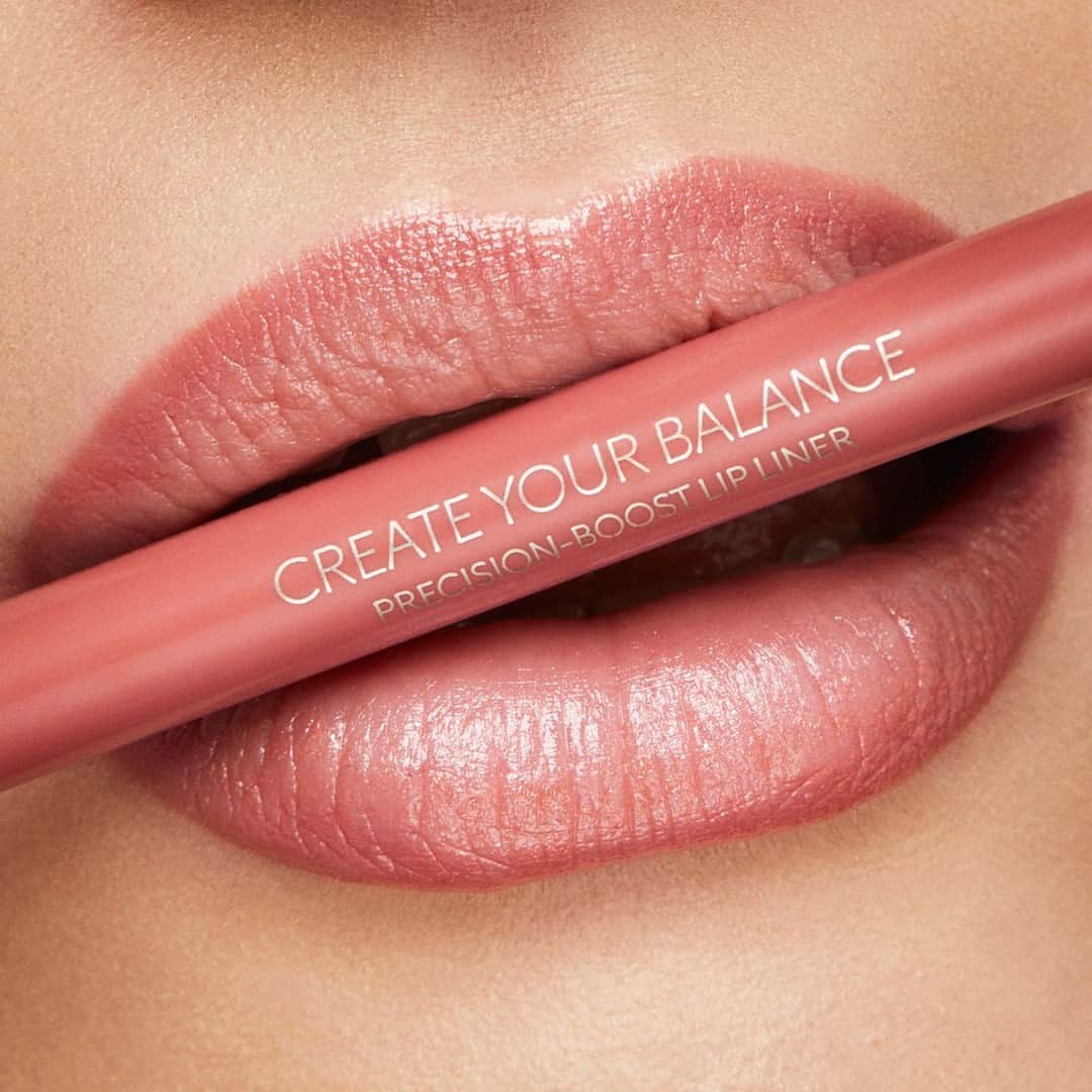 KIKO MILANOさんのインスタグラム写真 - (KIKO MILANOInstagram)「Define your smile with our new #KIKOBalance Precision Boost Lip Liner! 💋 It’s a water-resistant lip pencil that lasts up to 12 hours ⏰💦 Enriched with energizing coffee seed oil, it creates a sophisticated matte finish! 🤩⁣ ⁣ #KIKOLips #lipliner #nudelips #lipstick #juicylips⁣ ⁣ Radiance Boost Concealer 01 - Soft Touch Compact Foundation 01 - Precision Boost Lip Liner 02 - Lip Balm ⁣ ⁣」7月29日 18時30分 - kikomilano