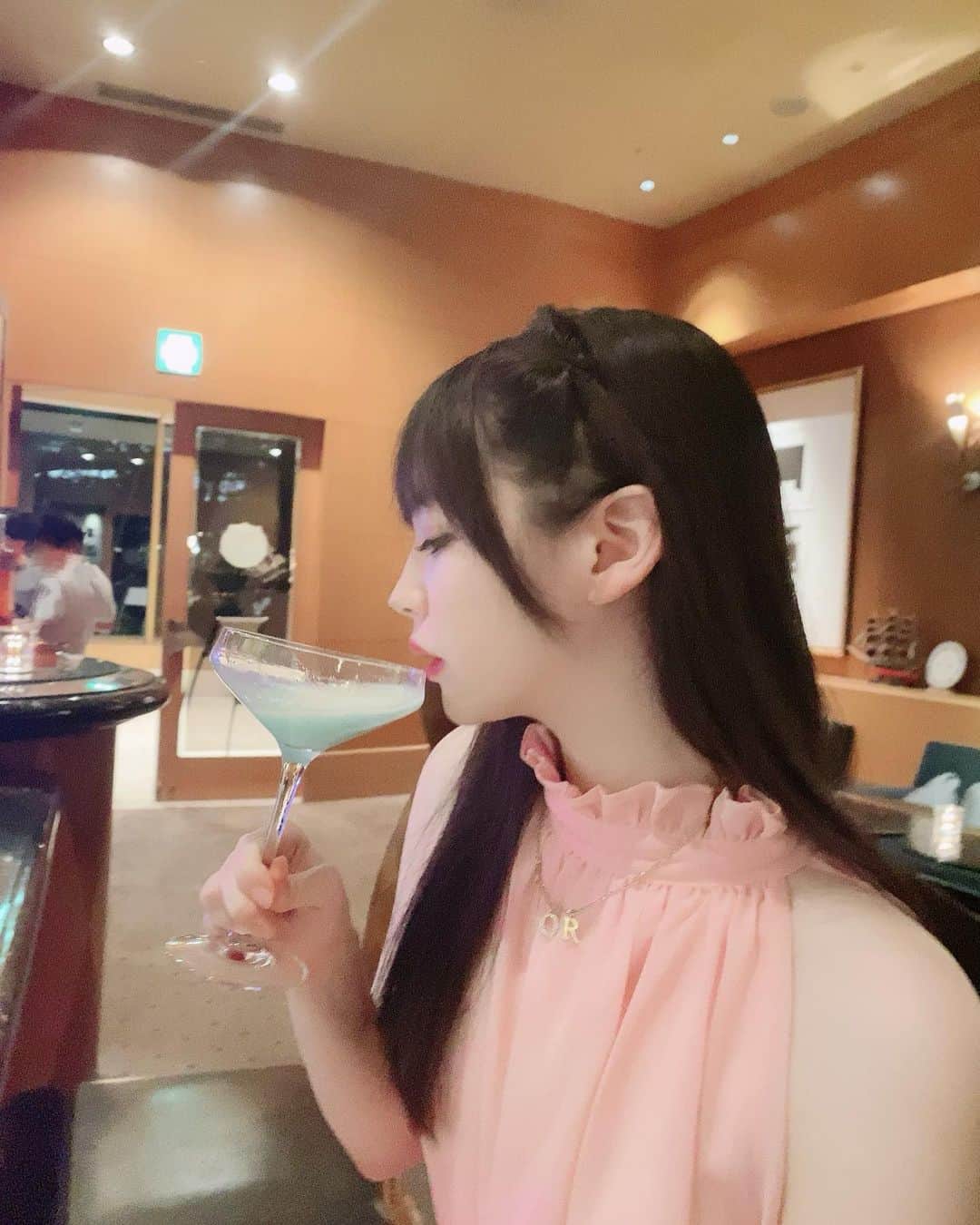 のインスタグラム：「・ バーに行くと必ず頼むグラスホッパー🍸  #お台場 #お台場デート #ホテルバー #カクテルバー」