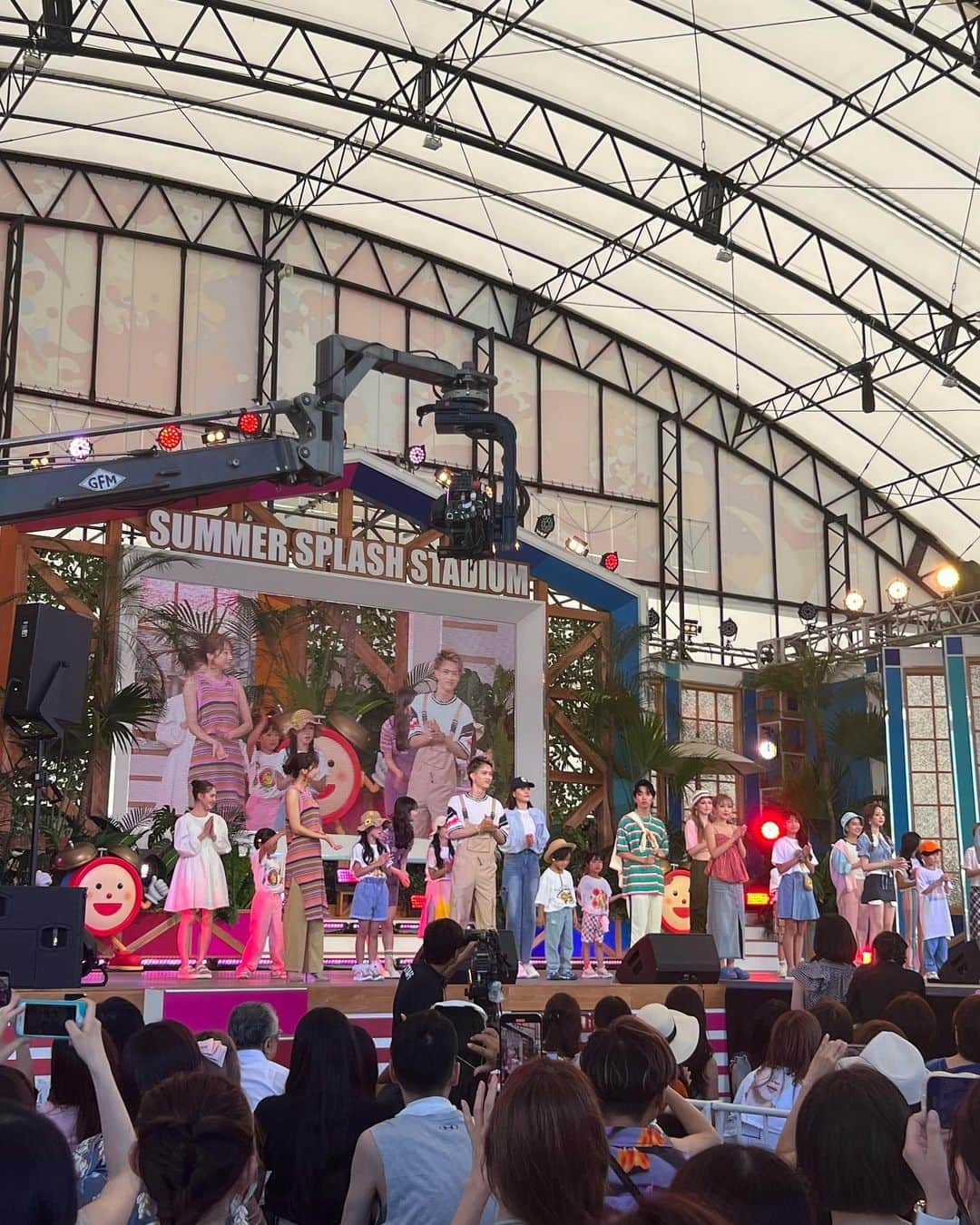 ユミ さんのインスタグラム写真 - (ユミ Instagram)「めざましライブx TOKYO GIRLS COLLECTION～ひまわりドリームステージ～ supported by SHEIN Groupへ 遊びに行ってきました🌻🌻  TOKYO GIRLS COLLECTIONが お台場に舞い戻ったよ〜❣ 実に4年ぶり！！と言うことで、  @shein_japan コーデで SHEINのファッションショーや アーティストさんのライブを楽しんできました🌞🫶🏼🧡  灼熱の中、 夏らしいイベントがどんどん舞い戻ってきて 嬉しいね😭🥰✨🧡🎪  当たり前に思えて、全部が 特別だから、そのありがたさに感謝〜🥹✨💗  アーティストさんのLiveを楽しませてもらっているうちに どんどん来月JulietのLiveイベントに向けても、 さらにさらに胸が膨らんでおりました🫡🫶🏼🥰🌴  やっぱりLiveって最高だね❣ Da-iCEさん、たくさん笑わせてもらって最高のステージでした❣🤭🤣🥹  うちらのも、 そろそろタイムテーブル出せそうだから 楽しみにしててねー🥹✨  何歌おうかな〜🌞 あれもこれもセットリストに入れたい曲だらけで、 悩んじまうよ🥰🥰  SHEINステージは、 福島kids達もgirls達も ファッション可愛すぎて...💖🧡 『こんなのあるの？🥹』『これもSHEIN?探そ🔎』と言いながら観てました😂💖 クーポンコードも よかったら使ってね💚🩵🌴  コード名：TGC23BKO 有効期限：2023/06/01~2023/08/31 割引率：0〜5999円 15%オフ，6,000円以上20%オフ  #SHEIN #SHEINコーデ  #BeSHEINモデル #冒険王2023withSHEIN  #BKO23」7月29日 18時58分 - yuminchu1029