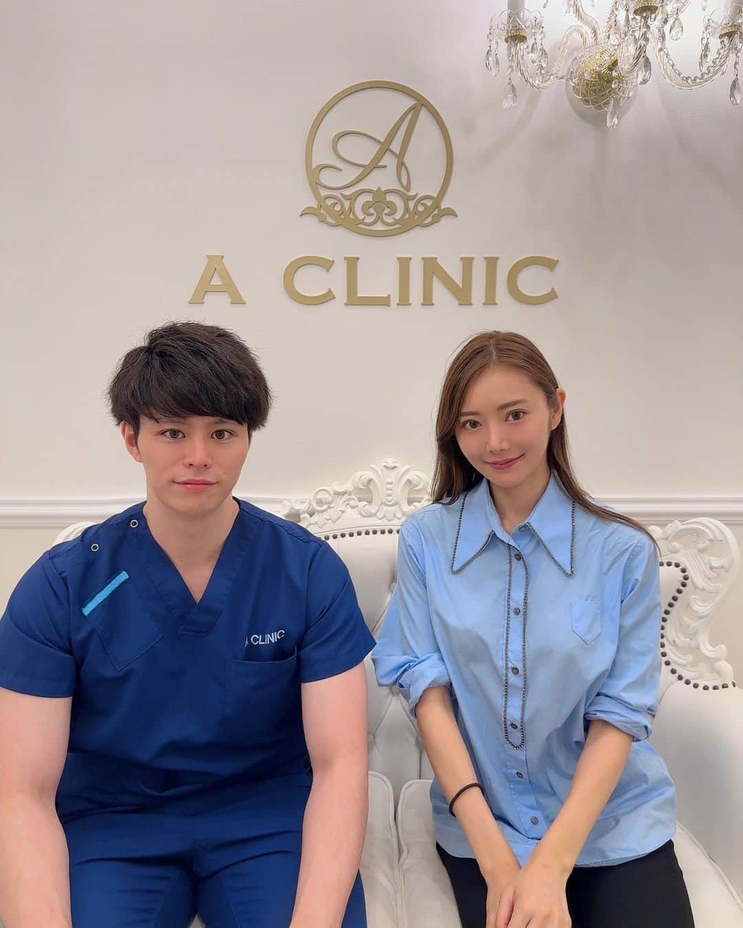 寺口智香さんのインスタグラム写真 - (寺口智香Instagram)「この前 @a_clinic_ginza の小林先生 @aclinic_kobayashi で パーフェクトアイズを受けました✨  パーフェクトアイズをうけて 目が少し大きくなりメイクするのががより楽しくなりました！  施術中は痛みはなく、術後は少しじんじんしましたが、痛み止めで我慢出来る程度でした。   目が大きくなったので、アプリをノーマルカメラでも美しく取れるようになったよ☺️🩷  次はまた定期的なエラのボトックスにいきたいなー！✨  #aclinic #aclinic銀座 #aclinic横浜 #aclinic新宿 #aclinic名古屋#aclinic大阪 #aclinic池袋 #aclinic福岡 #aclinic仙台 #aクリニック #エークリニック #目尻切開 #目尻長め #目整形 #タレ目 #タレ目整形  #たれ目 #デカ目 #パーフェクトアイズ #グラマラスライン #グラマラスライン形成 #プチ整形 #整形 #美容整形  #美容 #美容外科 #美容クリニック #小林直樹」7月29日 18時55分 - chika_loves