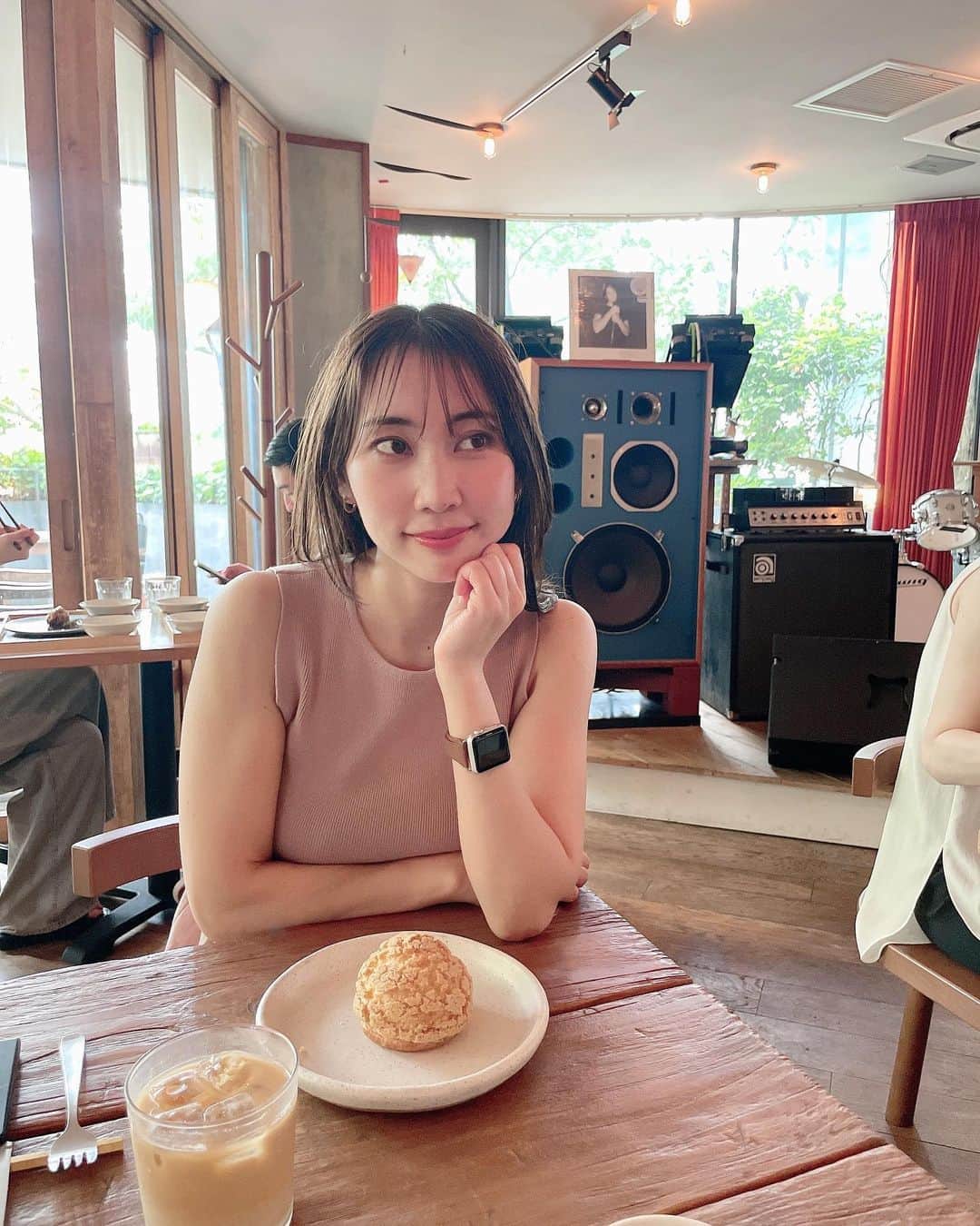 近野莉菜のインスタグラム：「隅田川花火大会行きたかったけど、人すごそうで帰れなそうなので、断念🥲🥲  ゴーヤチャンプルー食べながら、テレビで観ますw  今年は浴衣着れるかな〜🩵🩵」
