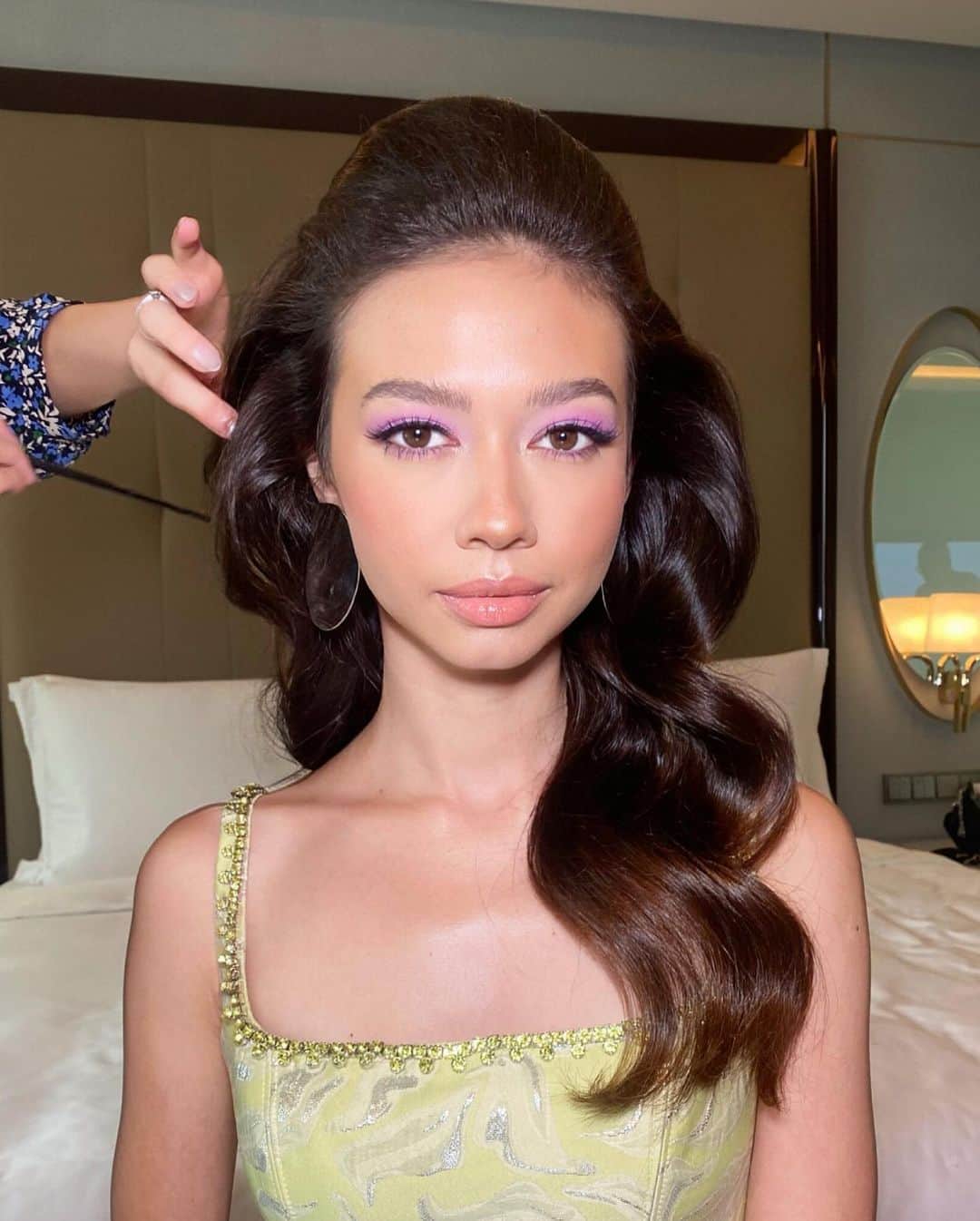ユキ・カトウのインスタグラム：「Did you just escaped the barbieland?!? @yukikt   Congratulations as the new brand ambassador of @luxcrime_id   Makeup by #Vagueskin using @luxcrime_id   Team : Stylist @carolinemeliala  Hairstylist @yemimaeg  Makeup team @kame_rini  Yuki’s Team @ilhammakalalag   @fajriebonk @yemimaapriliany   #purplemakeup #barbiemakeuplook #barbielook #yukikato #makeupideas #makeupinstagram #makeupinspo #cutemakeup」