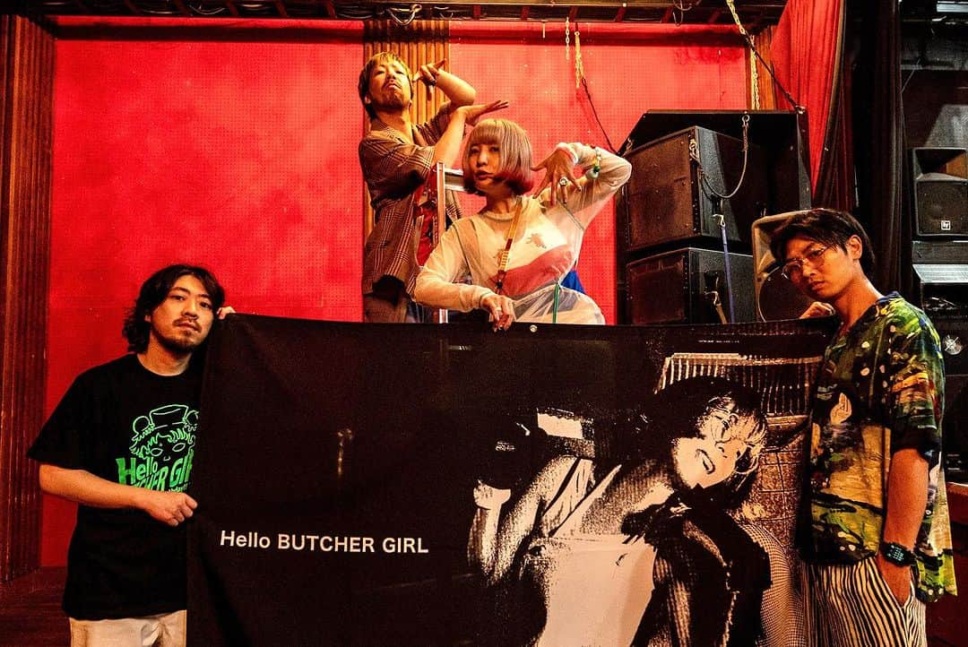 ひらさわあくびさんのインスタグラム写真 - (ひらさわあくびInstagram)「2023.7.2 Hello BUTCHER GIRL ツアーセミファイナル大阪⚡️⚡️⚡️ ありがとうございました！気付けばもう3週間以上経過していてびっっくりして今更ながら急いで投稿です🪩✨終始ずっと楽しくあつーーーい時間をありがとうございました💛‼︎次の大阪はコヤブソニックです！またねーーー🐙！ #ニガミ17才 #はぶちゃが #梅田シャングリラ #セミファイナル」7月29日 21時29分 - akubi_nigami