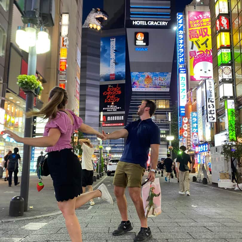 MagicalTripさんのインスタグラム写真 - (MagicalTripInstagram)「🍻Shinjuku bar hopping tour 📍 Tokyo  Best Japan travel buddies! What a lovely couple🥰  Big Thanks for joining our tour!  #thingstodoinjapan #thingstodointokyo #thingstodoinosaka #tokyotours #japannightlife #tokyonightlife #tokyojapan #tokyo #tokyotrip2023 #tokyotrip #japantourismboard #japantourguide #japantour2023 #japantourism #japantourist #JapanTourism #japantour #tokyotravelguide #tokyotravel2023 #tokyotraveling #tokyotraveltips #tokyotraveler #tokyotraveller #tokyotravel #tokyotravels #Shinjukubarhop #magicaltrip #Shinjuku #japantrip🇯🇵」7月29日 22時00分 - magicaltripcom