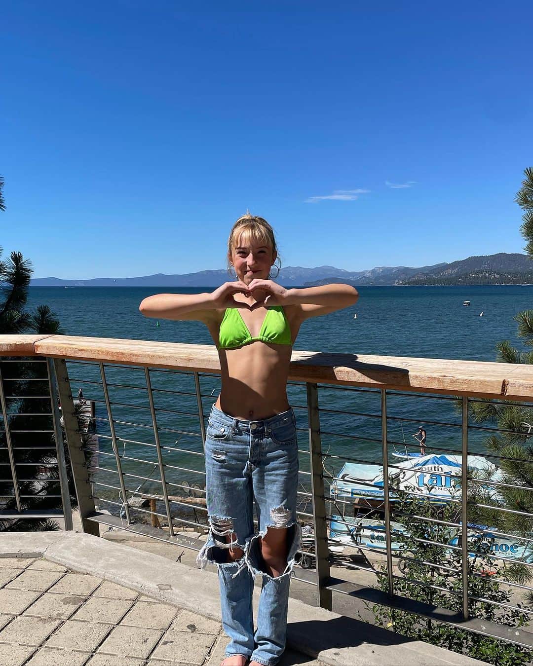 サニー・ペラントさんのインスタグラム写真 - (サニー・ペラントInstagram)「Lake Tahoe! Had such a fun time @starboundcomp !! Now off to @fdfiveworld 🤍 #dancer #lakethaoe #goingtofiveworld」7月29日 22時11分 - sunniepelant