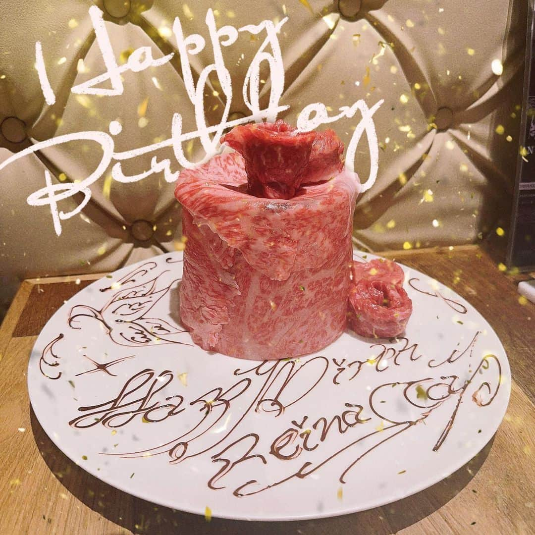 諸星みゆのインスタグラム：「🐮🍖✧*｡ ⁡ 本人不在のお誕生日会🎊.*･ﾟ ⁡ グルメないくみちゃんが予約してくれた よりすぐりのお肉屋さん☺️🤍 ⁡ 厚切り牛タンとってもおいしいし お肉×雲丹×いくらの丼も絶品🤤💗 ⁡ お誕生日ケーキも ボリューミーでかわいくて素晴らしい🎂 ⁡ 店員さん優しくて素敵なお店だった😍 ⁡ 次はみんなでお祝いしよね🫶 楽しみが増えたということで🥰❣️❣️❣️ ⁡ ┈┈┈┈┈┈┈┈┈┈┈┈┈┈┈┈┈┈┈┈ ⁡ 🍖 焼肉zeniba 渋谷店 ⁡ 📍 東京都渋谷区神宮前6-19-17   GEMS神宮前 10F ⁡ ┈┈┈┈┈┈┈┈┈┈┈┈┈┈┈┈┈┈┈┈    #東京グルメ  #渋谷グルメ  #渋谷焼肉  #渋谷焼肉グルメ  #肉ケーキ  #肉ケーキサプライズ  #誕生日  #誕生日プレート  #誕生日ディナー  #誕生日サプライズ  #本人不在の誕生日会  #本人不在の生誕祭  #本人不在の誕生会  #本人不在のお誕生日会  #焼肉zeniba  #焼肉zeniba渋谷店  #zeniba」