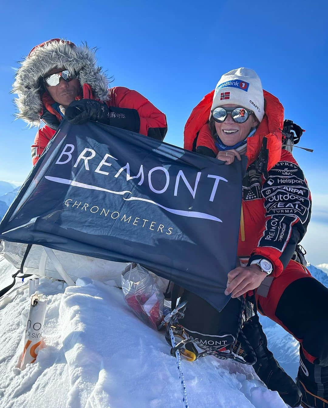 ブレモンさんのインスタグラム写真 - (ブレモンInstagram)「Celebrating every summit 💪  From summit to summit @kristin.harila and @mantralama pushed their limits. After a grueling 3 months, 20 hours and 45 minutes of climbing, they achieved the incredible feat of summiting all 14 x 8,000m Peaks in record time 🗻 Truly groundbreaking!  #bremontwatches #14peaks #kristinharila #recordbreaking #mountaineering #mountains #summit #worldrecord」7月29日 22時17分 - bremontwatches