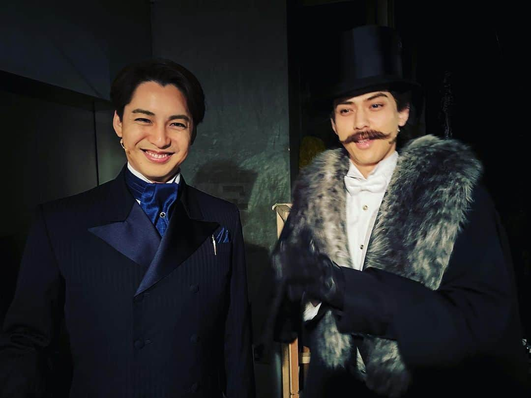 加藤将さんのインスタグラム写真 - (加藤将Instagram)「ミュージカル ファントム  拓朗くんは魂が綺麗で本当に素敵だ！  彼のシャンドン伯爵を見た時にこんなシャンドンもあるんだ！と嬉しくなりました！  動物に優しく、僕が出会った人間の中でもトップクラスだ！ （シャンドンが動物に優しいかは知らない！笑）  #ミュージカル #ファントム #2023   #大野拓朗 さん #シャンドン   #文化大臣 #加藤将」7月29日 22時26分 - sho_kato0921