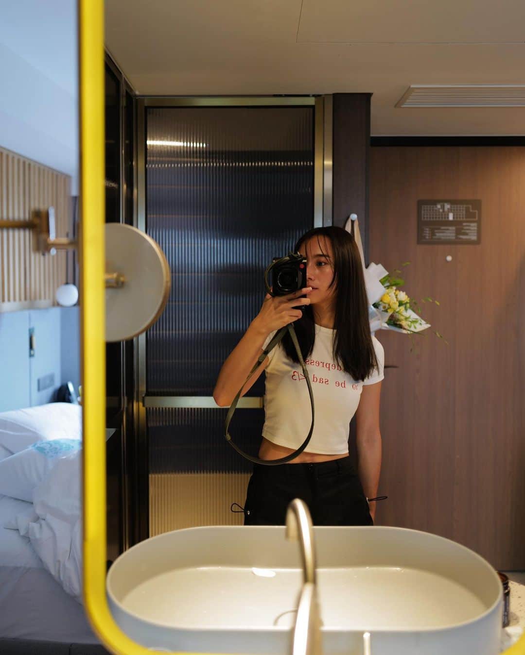 伊原葵さんのインスタグラム写真 - (伊原葵Instagram)「韓国ホテル🇰🇷📝  今回は初めて梨泰院にある @mondrianseoulitaewon に✨  新しめのホテルで、とにかく広い🥹  バー、カフェ、プール、いろいろ付いてて、アクセスが良かった🚕  私が行きたいなぁって思う場所へのアクセスが良かったから次も泊まりたい♡  ホテルの内装もおしゃれで映えな場所色々あったよー🙆‍♀️  旅でホテル選びは大切だから、記録しておく〜✍️  #韓国ホテル #韓国 #ホテル #梨泰院 #mondrianseoulitaewon #mondrian #aoinotrip」7月29日 22時41分 - aoi186
