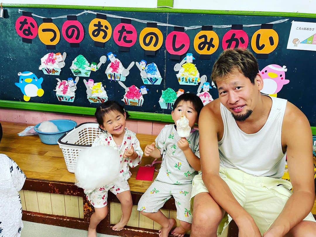 谷口大智のインスタグラム：「子供たちの親子参観日に行って来ました😌  シーズン中はどの行事にも参加出来ずにいたため、チームにも感謝です。 そして、改めて先生方や保護者の方とお話しでき普段の子供達の様子を聞けました😌  そして何より家族全員で親子参観に参加できたこと、たぶん子供たちよりも俺の方が嬉しく思ってます😂笑  #dtのオフ」