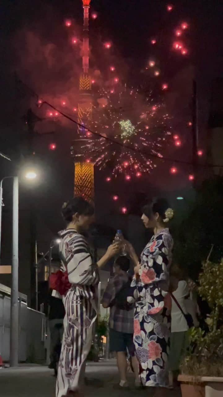 shabonのインスタグラム：「* . . . . . 隅田川花火大会 素敵でした😭✨ モデルをしてくれたお2人に 感謝です🥹💗 ご一緒させて頂いた皆様 ありがとうございました🙇‍♀️  model : @chibako_o    @_tapioca_port  . special thanks . @yohar1114  @h1dekazz  . . . . . . *」
