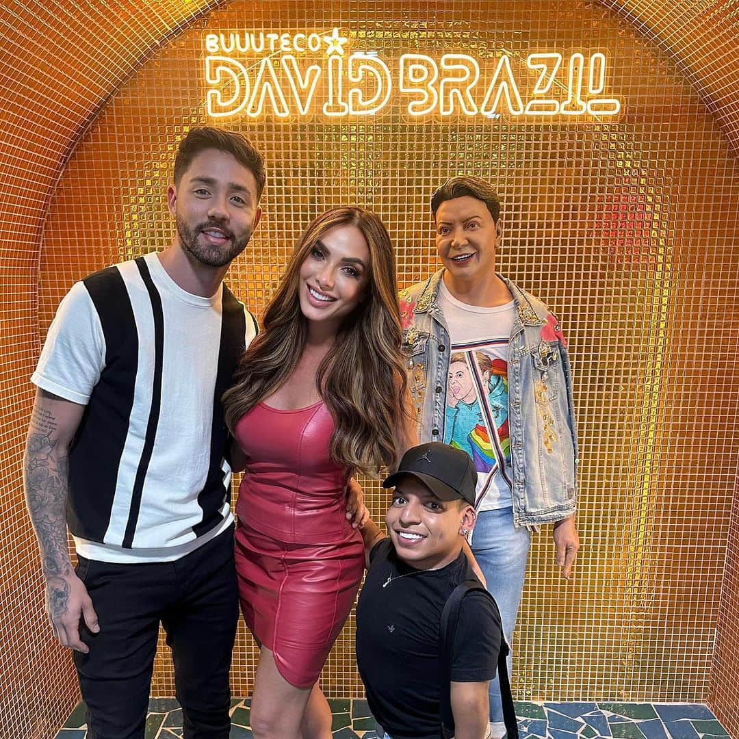 Nicole Bahlsのインスタグラム：「Dia de jantar com os amigos no @mercadomunicipal.niteroi @butecodavidbrazil」