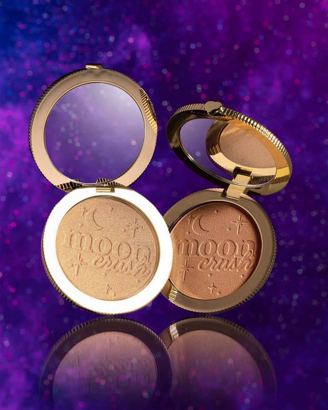 Too Facedのインスタグラム：「a glow that's out of this world 💫🌎✨ Our Moon Crush Highlighters  have a radiant, luminous powder highlighter foruma that easily blends into skin for a weightless, polished crystal effect! Shop now from @sephora 💖 #toofaced #tfcrueltyfree」