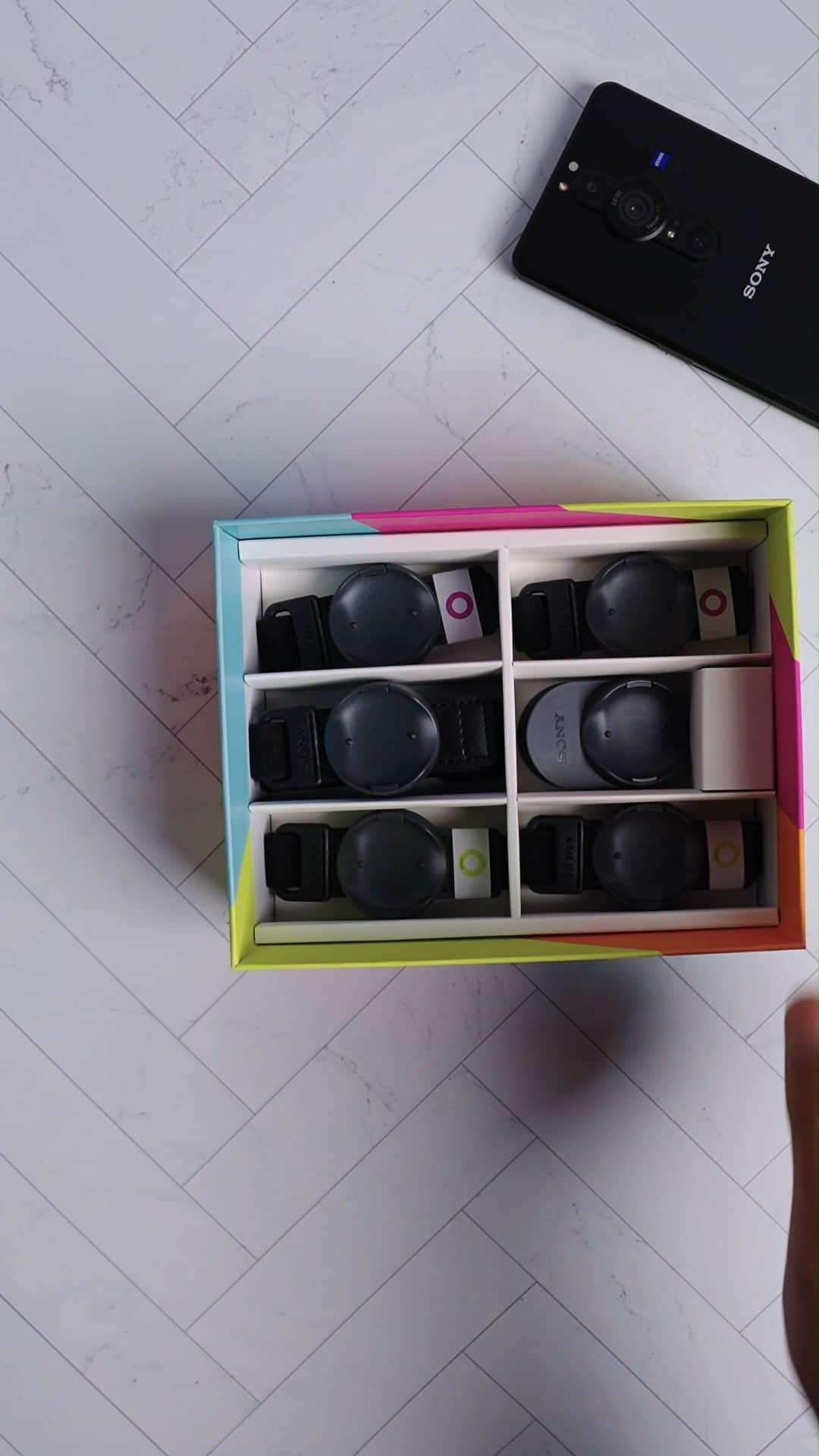 のインスタグラム：「An unboxing that will leave you speechless. Mocopi will have you stunned. #MySony #Sonymocopi」