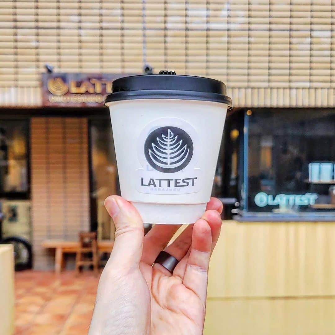CAFE-STAGRAMMERさんのインスタグラム写真 - (CAFE-STAGRAMMERInstagram)「Let’s take a break. I want some coffee. コーヒー飲んで家で過ごす、そんな１日も良いと思う♪  #表参道 #☕ #表参道カフェ #omotesando #lattest #lattestomotesando #lattestomotesandoespressobar #cafetyo #tokyocafe #カフェ #cafe #tokyo #咖啡店 #咖啡廳 #咖啡 #카페 #คาเฟ่ #Kafe #coffeeaddict #カフェ部 #cafehopping #coffeelover #discovertokyo #visittokyo #instacoffee #instacafe #東京カフェ部 #sharingaworldofshops」7月30日 6時45分 - cafetyo