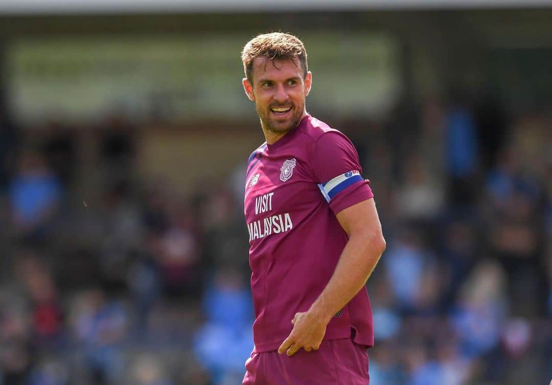 アーロン・ラムジーのインスタグラム：「Another good run out before the start of the season. Thanks to all the away fans Brilliant as usual 🐦🙌🏼 @cardiffcityfc」